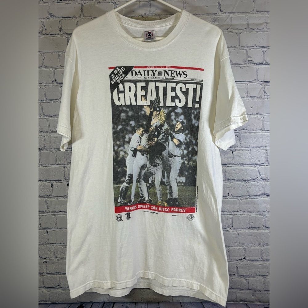 VINTAGE New York Yankees Jeter Daily News Cover World Series Greatest 1998 Tee
